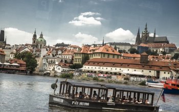 Plavba na lodi pražskými Benátkami