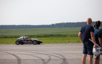 Jízda na okruhu v Ariel Atom