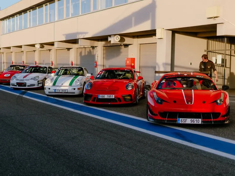 Jízda na okreskách v 6 generacích Porsche 911