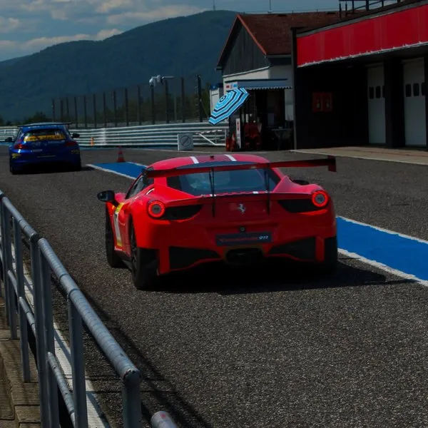 Spolujízda v závodním Ferrari