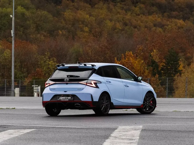 Jízda v Hyundai na okruhu 