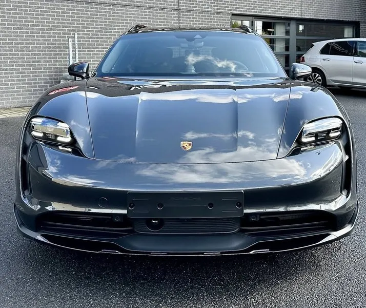 Jízda v elektrickém Porsche Taycan