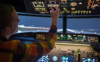 Pilotování simulátoru Boeing 737 NG