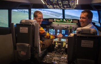 Pilotování simulátoru Boeing 737 NG