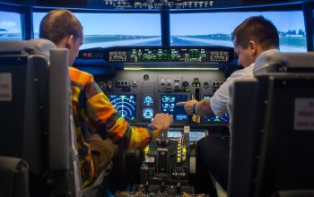 Pilotování simulátoru Boeing 737 NG