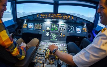 Autentický simulátor letu v Aibusu A320: Praha