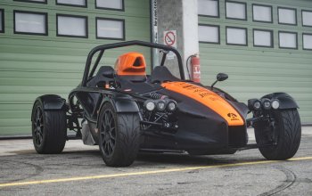 Jízda v Ariel Atom na Masarykově okruhu