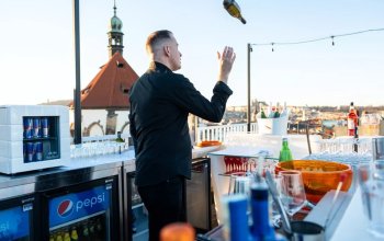 Tříchodové vegetariánské menu ve Sky Bar &…