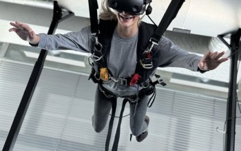 Simulátor seskoku padákem s VR – dárek a zážitek