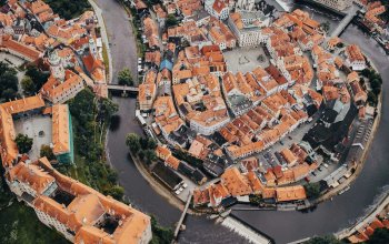 Vyhlídkový let vrtulníkem nad památkami