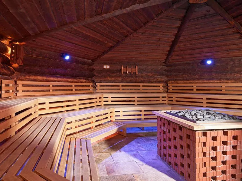 Aroma masáž se vstupem do saunového světa