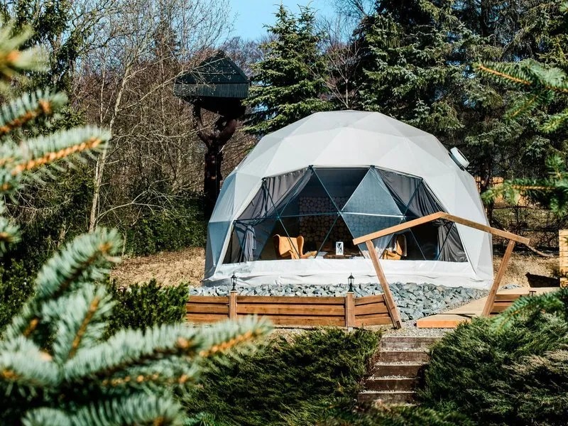 Glamping v kopuli v Beskydech