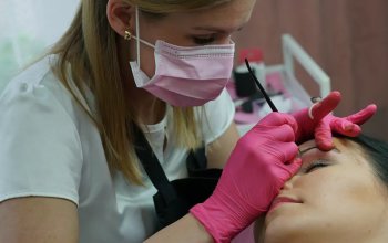 Permanentní make-up: Microblading obočí