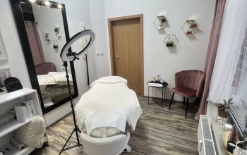 Permanentní make-up: Pudrové obočí
