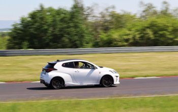 Jízda na okruhu v Toyota GR Yaris