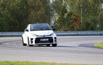 Jízda na okruhu v Toyota GR Yaris – dárek a zážitek