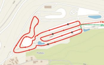 Jízda v supersportu na polygonu