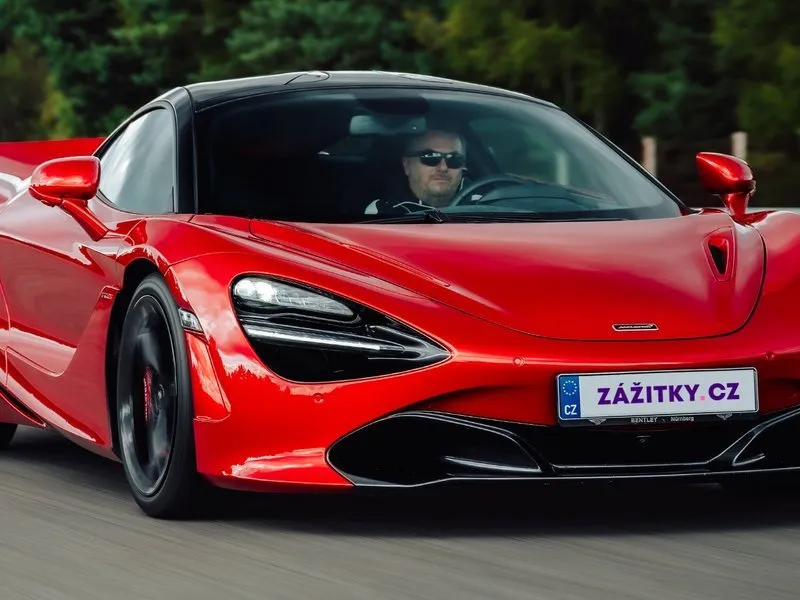 Jízda v McLarenu 675 LT