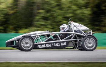 Jízda v Ariel Atom 3.5 na Masarykově okruhu