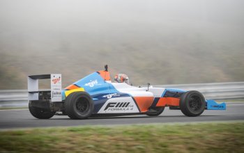 Atom Ariel vs. Formule F4 Mygale