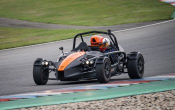 Spolujízda v Ariel Atom 4 na Masarykově okruhu