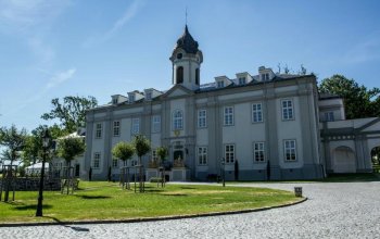 Noc na zámku s wellness a masáží – dárek a zážitek