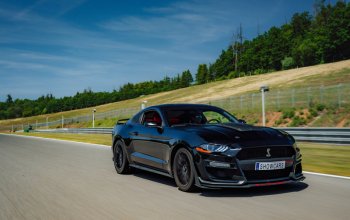 Jízda ve Ford Mustang GT na polygonu