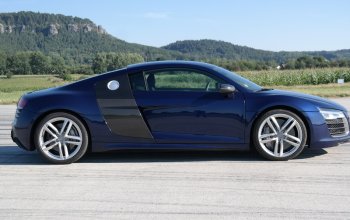 Jízda v Audi R8 na polygonu