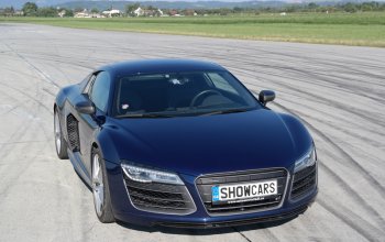 Jízda v Audi R8 na polygonu