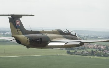 Zážitkový let stíhačkou L-29 Delfín