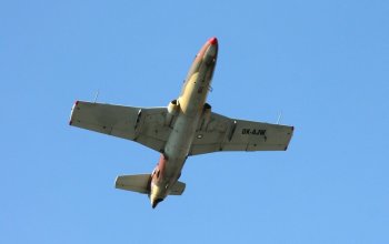 Zážitkový let stíhačkou L-29 Delfín