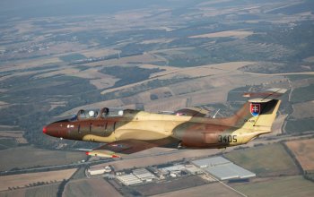 Zážitkový let stíhačkou L-29 Delfín