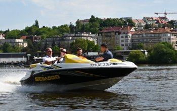 Soukromá jízda na extra rychlém člunu Raptor – dárek a zážitek