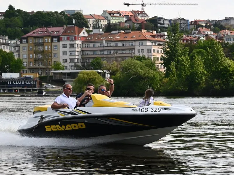 Soukromá jízda na extra rychlém člunu Raptor