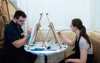 Luxusní brunch s malováním zlatými plátky