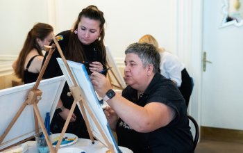Luxusní brunch s malováním zlatými plátky