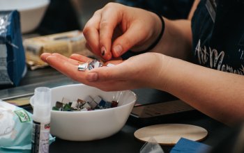 Kreativní kurz: Tvoření mozaiky z keramických…