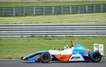 Jízda ve formuli F4 na Masarykově okruhu