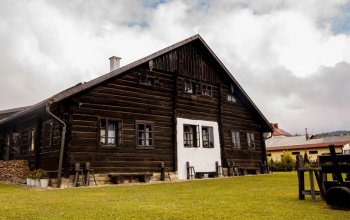 Ubytování v alpské roubence na Šumavě
