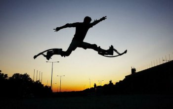 Lekce skákání na skákacích botách A-jump