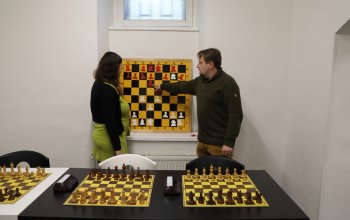 Šachové kurzy a zápasy s mistrem
