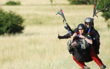 Akrobatický tandem paragliding