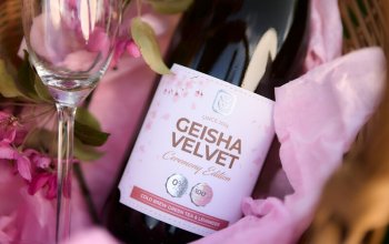 Nealkoholický šumivý nápoj Geisha Velvet