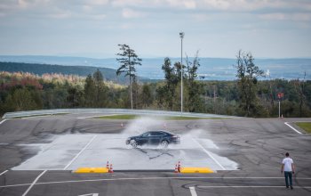 Zábavný kurz bezpečné jízdy