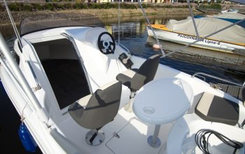 Jízda na motorovém člunu