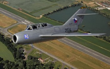 Let unikátní českou stíhačkou MiG-15: Hradec Králové