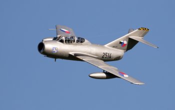 Let unikátní českou stíhačkou MiG-15: Hradec Králové