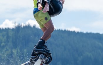 Tandemová lekce flyboardingu