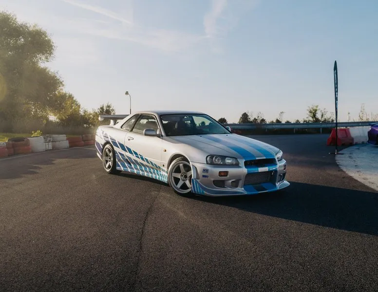 Jízda na polygonu v legendě Nissan Skyline