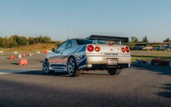 Jízda na polygonu v legendě Nissan Skyline